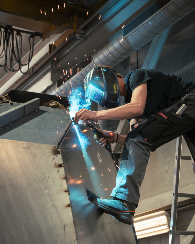 biennale-bregaglia-2026-ecomunicare-simone-ronzio-zf04402